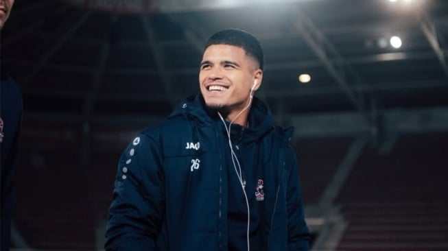 Joey Pelupessy mengenal Ragnar Oratmangoen karena keduanya pernah berada di klub yang sama, yakni FC Groningen, beberapa musim lalu.(IG Ragnar Oratmangoen)