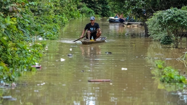 Banjir Terjang Pekanbaru, Rumbai Terparah, Ribuan Warga Mengungsi