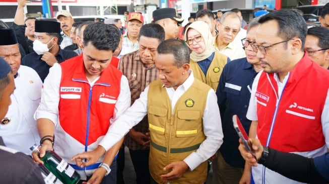 Menteri ESDM Cek Langsung Stok dan Kualitas BBM di Bau Bau, Ini Hasilnya