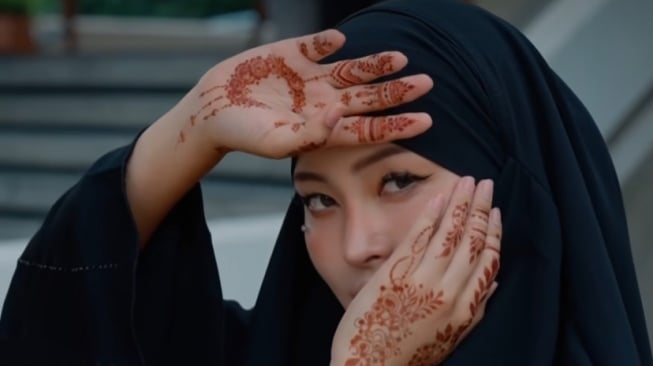 Kisah Mualaf Kae Asakura Rae Lil Black, Eks Bintang Film Dewasa Jepang Kini Hijrah