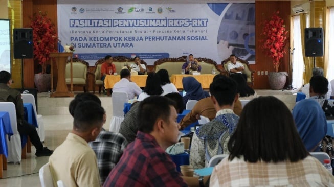 Dinas LHK Provinsi Sumut bersama Yayasan Pesona Tropis Alam Indonesia (PETAI) menyusun RPKS dan RKT [dok istimewa]