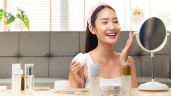 7 Jurus Jitu Promosi Skincare di Media Sosial: Bikin Produkmu Viral dan Laris Manis