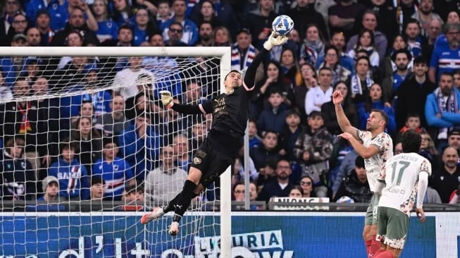 Calon kiper naturalisasi Timnas Indonesia, Emil Audero Mulyadi, mengalami momen sulit dalam laga Serie B Liga Italia antara Palermo dan Sampdoria. (IG Emil Audero)