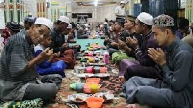 Jadwal Buka Puasa Kota Bukittinggi Hari Ini, 10 Maret 2025