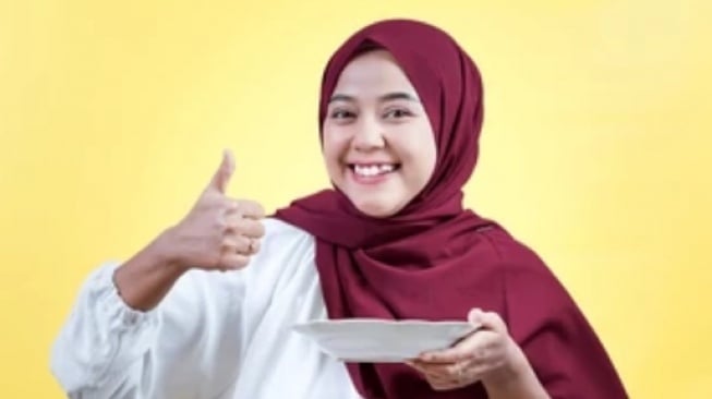 Ilustrasi makan sahur, berikut jadwal imsakiyah kota Palembang dan sekitarnya [shutterstock]