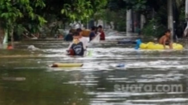 Banjir di Bekasi, Selasa (04/03/2025) [suara.com]