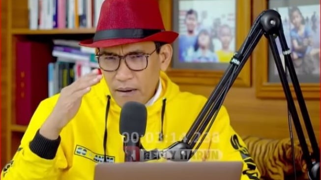 Tom Lembong Jadi Tersangka: Kebijakan Gula yang Salah atau Titik Balas Dendam?