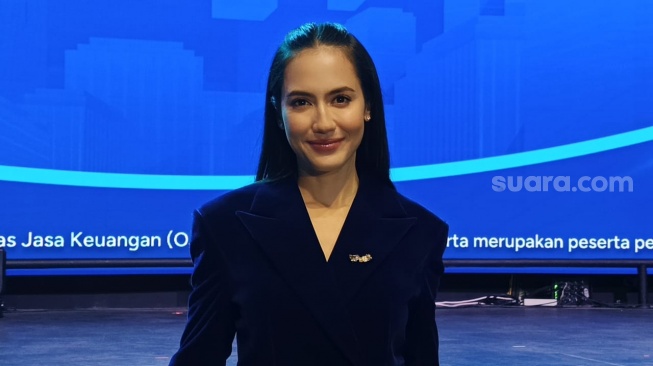 Pevita Pearce di Kuningan, Jakarta Selatan pada Rabu (12/3/2025). [Suara.com/Rena Pangesti]