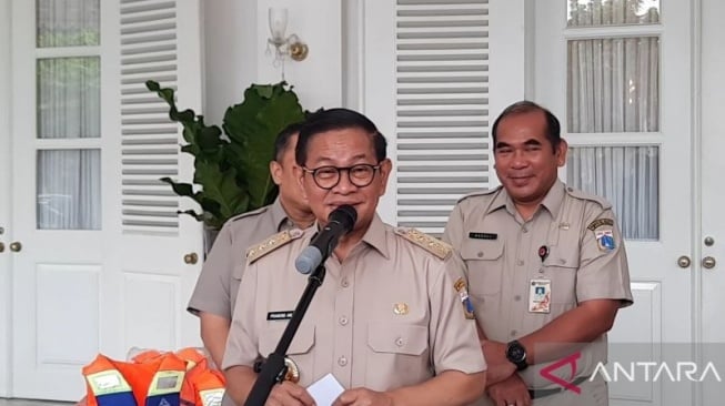 Pemprov DKI Jadwalkan Bangun Tanggul Mitigasi Setelah Lebaran