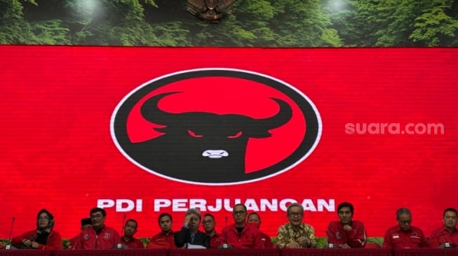 Daftar Lengkap Kuasa Hukum Hasto Hadapi KPK di Persidangan:, Todung Turun Gunung hingga Eks Pengacara Ferdy Sambo