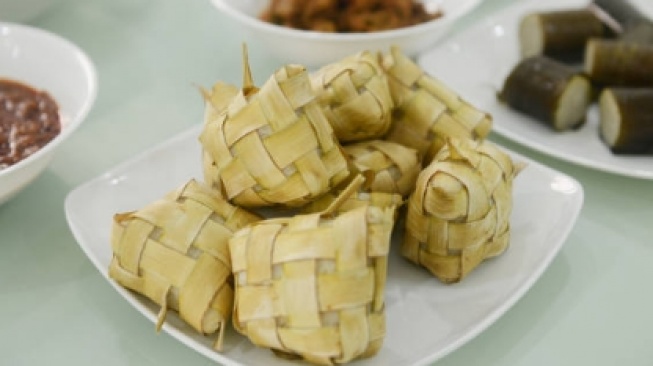 Ketupat Presto: Tips Membuat Ketupat Padat, Kenyal dan Tidak Cepat Basi