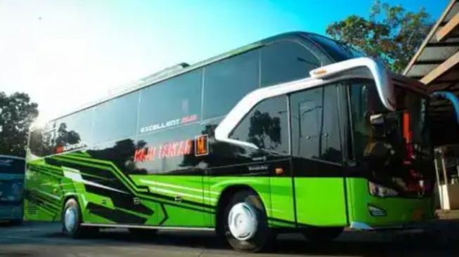 Bus Maju Lancar Double Decker (Redbus)