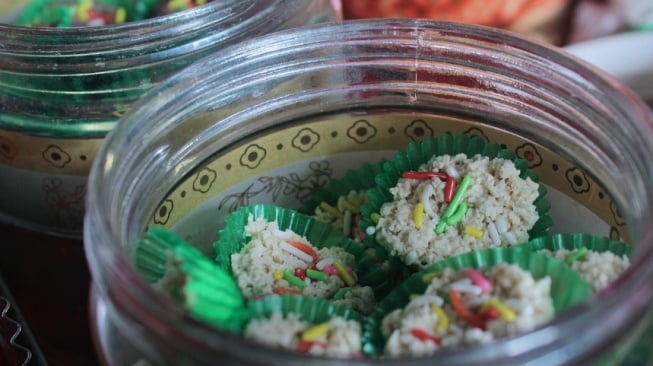 Menyediakan kue menjadi tradisi saat Idul Fitri [pixabay]