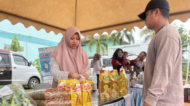 Pasar murah di Batam [foto: Antara]