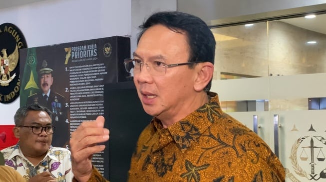 Ahok Diperiksa Selama 8 Jam Soal Kasus Korupsi Pertamina, Koar-koar Ingin Bantu Ternyata Kalah Ilmu