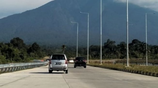 PT Hutama Karya akan membuka jalan Tol Padang-Sicincin saat Lebaran Idul Fitri 2025. [Dok. Antara]