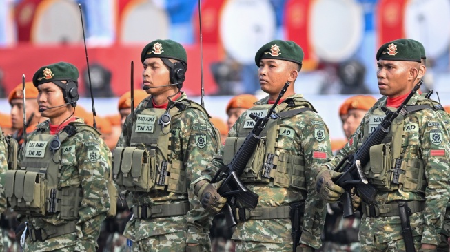 Ilustrasi Prajurit TNI saat upacara Hari Ulang Tahun (HUT) ke-79 TNI di Monas, Gambir, Jakarta, Sabtu (5/10/2024).[ANTARA FOTO/Fauzan]