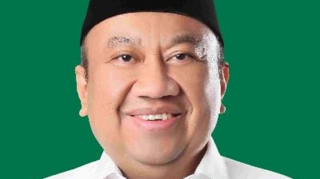 Wakil Ketua Komisi X DPR RI fraksi PKB, Lalu Hadrian Irfani. (Suara.com/DPR RI)