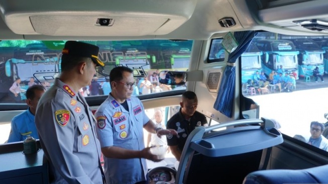 Polresta Bandung Gelar Ramp Check, Pastikan Kendaraan Angkutan Layak Jalan Saat Lebaran