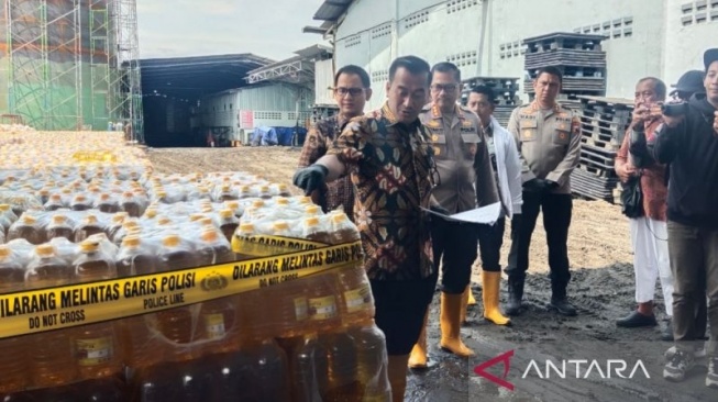 Polda Jateng Bongkar Kasus MinyaKita Tak Sesuai Takaran di Karanganyar