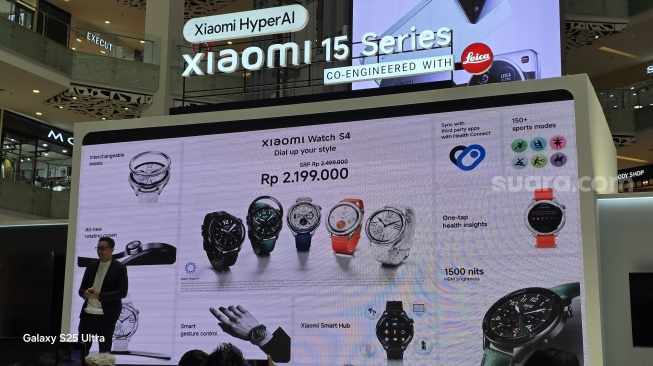 Jam tangan pintar Xiaomi Watch S4 dirilis ke Indonesia pada Kamis (13/3/2025). [Suara.com/Dicky Prastya]