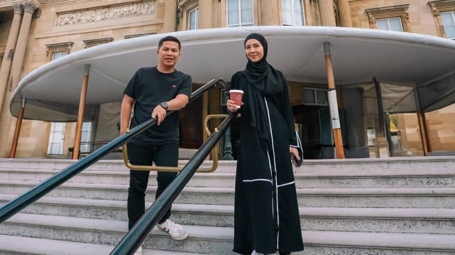 Ratna Galih dan Muhammad Sawkani. [Instagram/ratnagalih]