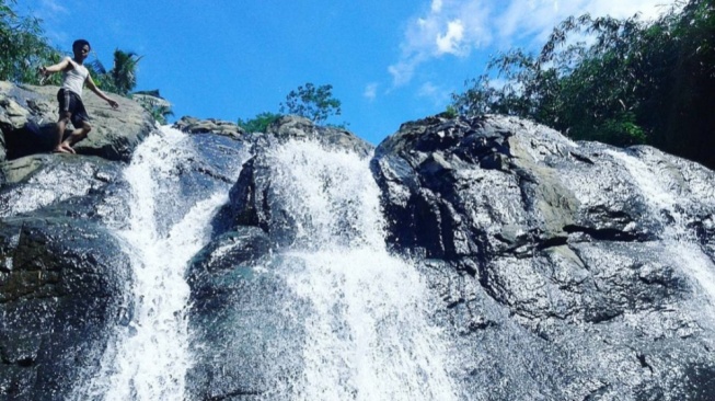 Curug Suhada, Wisata Air Terjun Gratis untuk Healing di Akhir Bulan