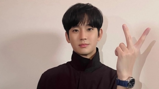 Agensi Tepis Klaim Kim Soo-hyun Pernah Sambangi Kediaman Kim Sae-ron