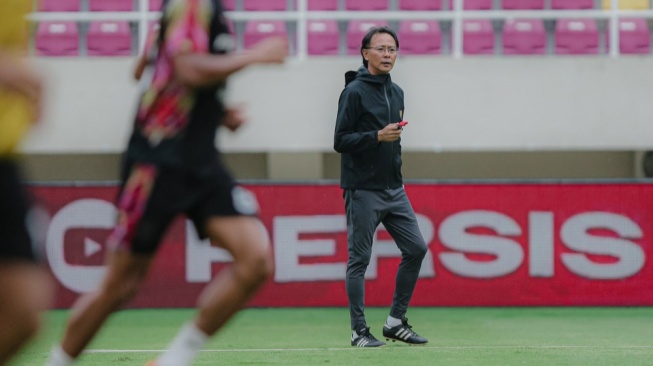 Ong Kim Swee, pelatih Persis Solo. (ligaindonesiabaru.com)