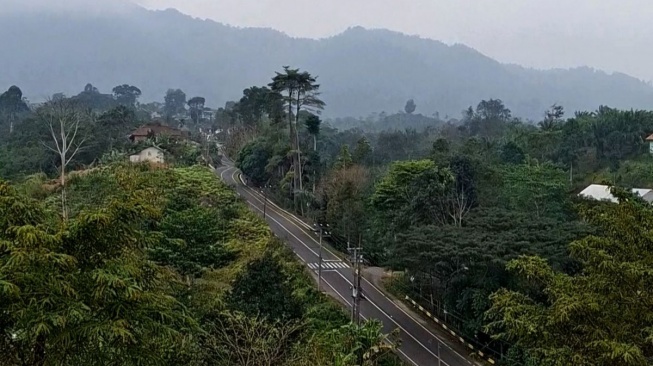 Efisiensi Anggaran, Bagaimana Nasib Perbaikan Jalan Rusak di Lampung?