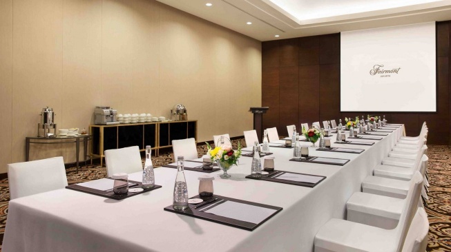 Mengintip Fasilitas Ruby Room: Ruang Meeting Hotel Fairmont yang Disewa DPR untuk Bahas RUU TNI