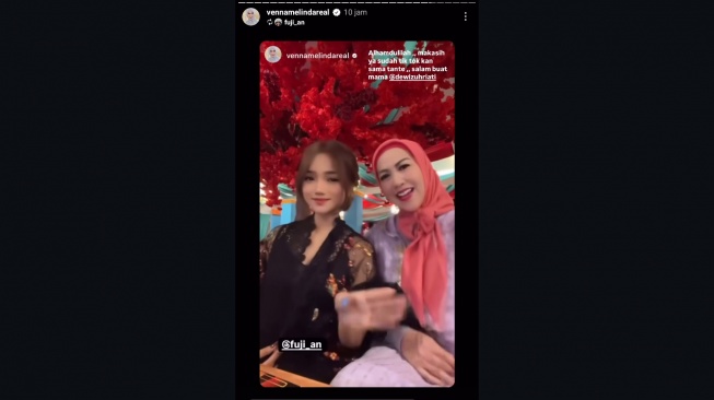 Fuji dan Venna Melinda bikin konten TikTok saat buka puasa bersama (Instagram/@vennamelindareal)