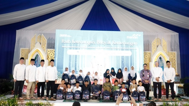 Berkah Ramadan: Bank Mandiri Bagikan Ribuan Paket untuk Yatim, Dhuafa dan Lansia