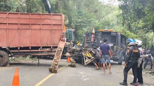 Kronologi Kecelakaan Maut di Cugenang Cianjur, Truk Rem Blong Picu Tabrakan Beruntun 7 Kendaraan