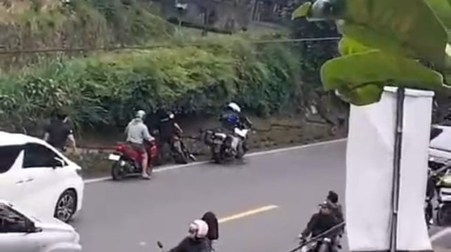 Viral Patwal Tendang Pengendara Motor di Puncak, Ini Kata Kasatlantas