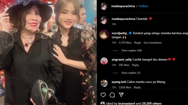 Nenek Verrell Bramasta, Ni Made Ayu Rachmawati bersama Fuji. [Instagram]