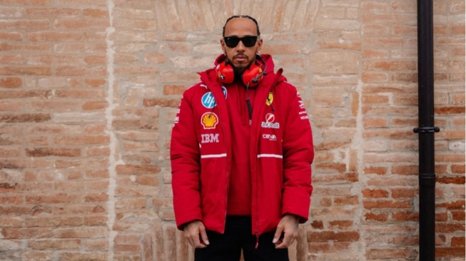 Kacau, Debut Lewis Hamilton di Scuderia Ferrari Tak Sesuai Ekspektasi