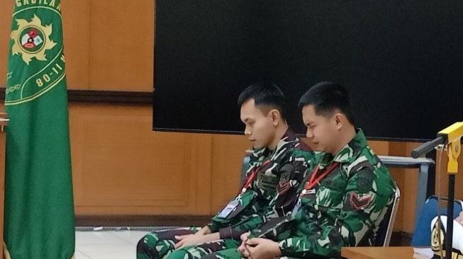 Anggota TNI AL Penembak Bos Rental Nangis Mohon Ampun di Pengadilan Militer: Anak Saya Masih Kecil