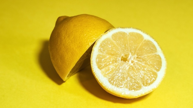 Ilustrasi buah lemon. [pxhere.com]