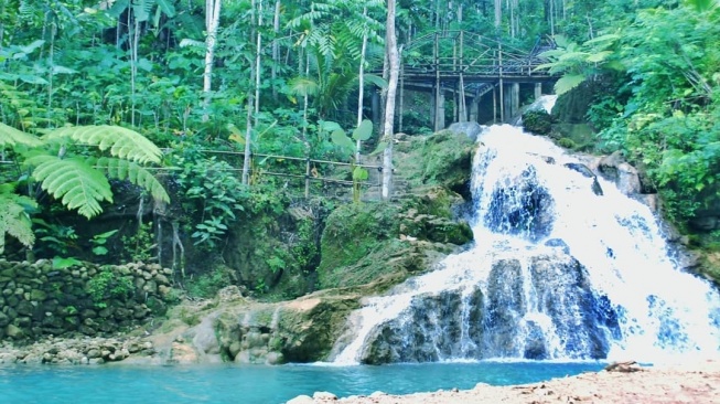 Sungai Mudal, yang terletak di Kulon Progo, DIY juga menjadi wisata ikonik yang sayang jika tak didatangi saat libur lebaran. (Instagram)