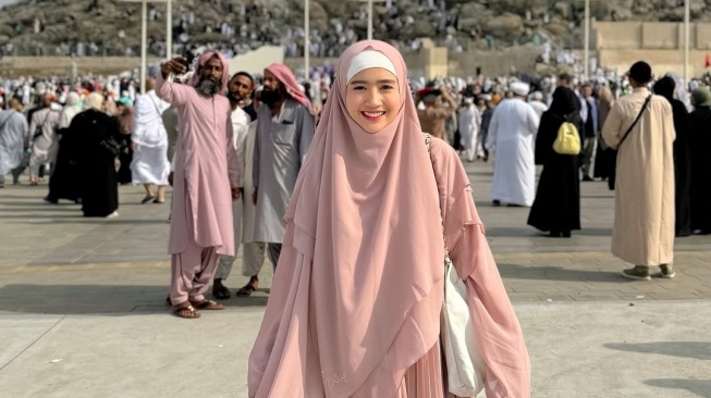 Febby Rastanty berharap bisa pergi umrah bareng suami (Instagram)