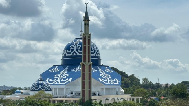 Panduan Destinasi Religi di Batam Selama Ramadan: Dari Kunjungan Masjid Megah hingga Ziarah Makam