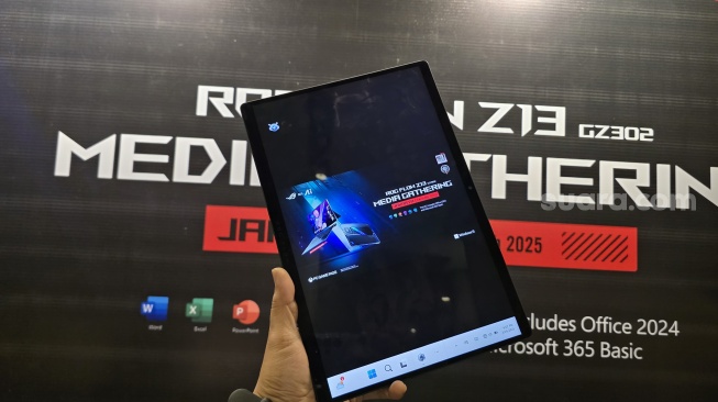 Asus ROG Flow Z13 resmi diluncurkan ke Indonesia pada Selasa (18/3/2025). [Suara.com/Dicky Prastya]