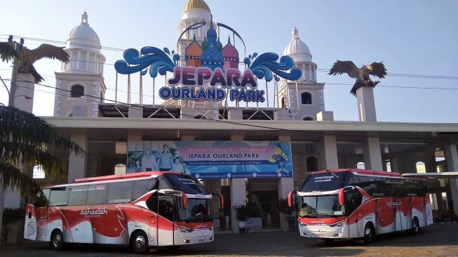 Pintu masuk Jepara Ourland Park wisata murah di Kabupaten Jepara. (Instagram)