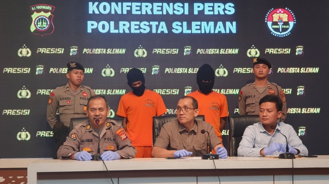 Istirahat di Angkringan Berujung Celurit, Pria di Sleman Jadi Korban Pembacokan Brutal