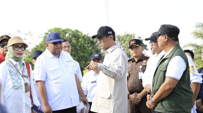 Mentan Amran Kunjungan ke Kalteng, Pastikan Program Cetak Sawah dalam Progres Pengerjaan