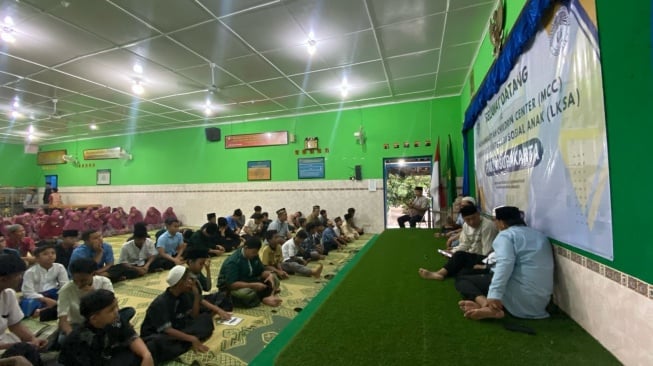 Eratkan Silaturahmi dan Sosialisasi Program Kerja, DSKS Berbagi di PAKYM Solo