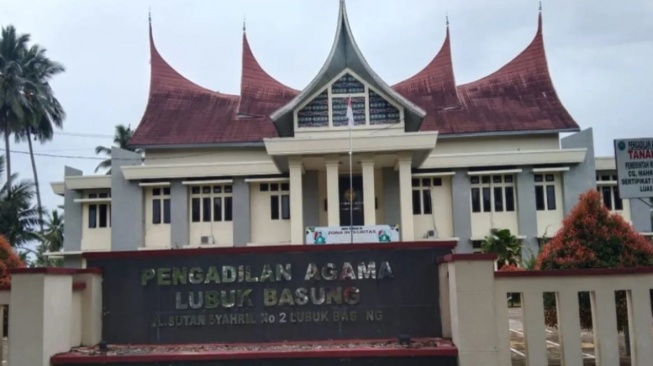 Pengadilan Agama Lubuk Basung, Kabupaten Agam. [Dok. Antara]