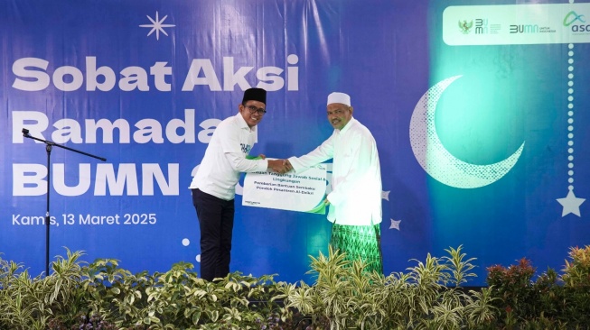 ASDP Salurkan Bantuan Sembako dalam Program Sobat Aksi Ramadhan BUMN Berbagi