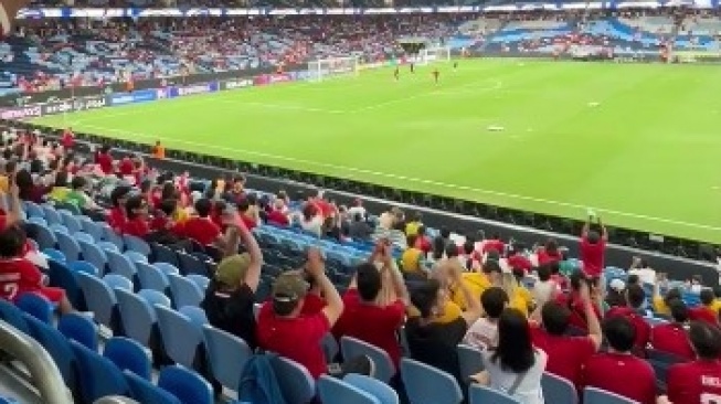 Kondisi Terkini Allianz Stadium, Ribuan Suporter Timnas Indonesia Merahkan Tribun